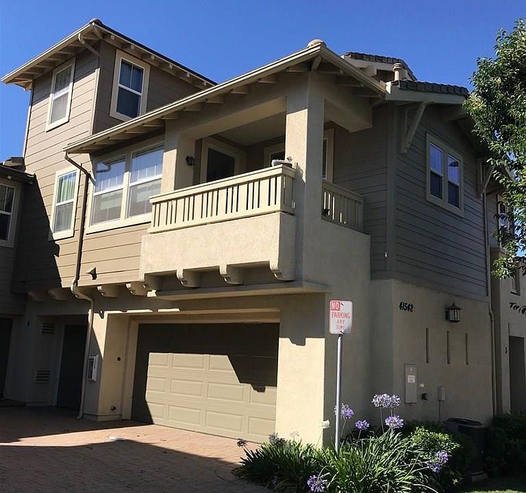 1st image of 41542 Wild Ivy Ave Unit 5