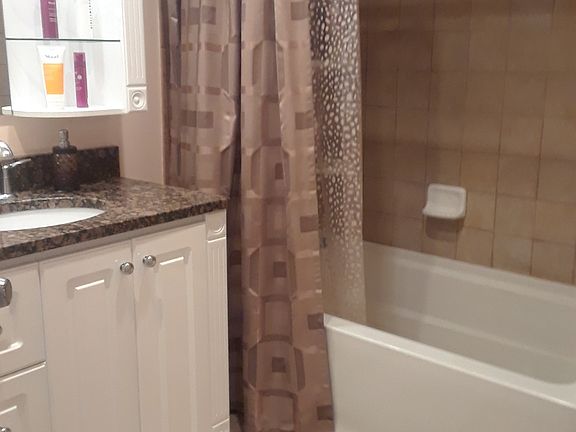 4th image of 209 Southfield Dr