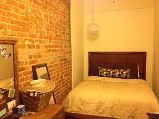 5th image of 2359 Lafayette St APT 1