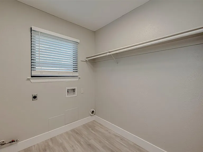 15314 Chestnut Falls Dr — Photo 23