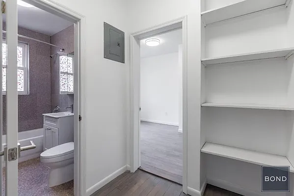 Rented by Bond New York | media 5