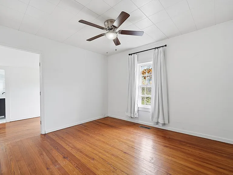101 Riverview St — Photo 14