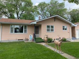 103 E Roosevelt Ave, Mahnomen, MN 56557
