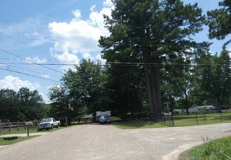 2nd image of 31 1st St
