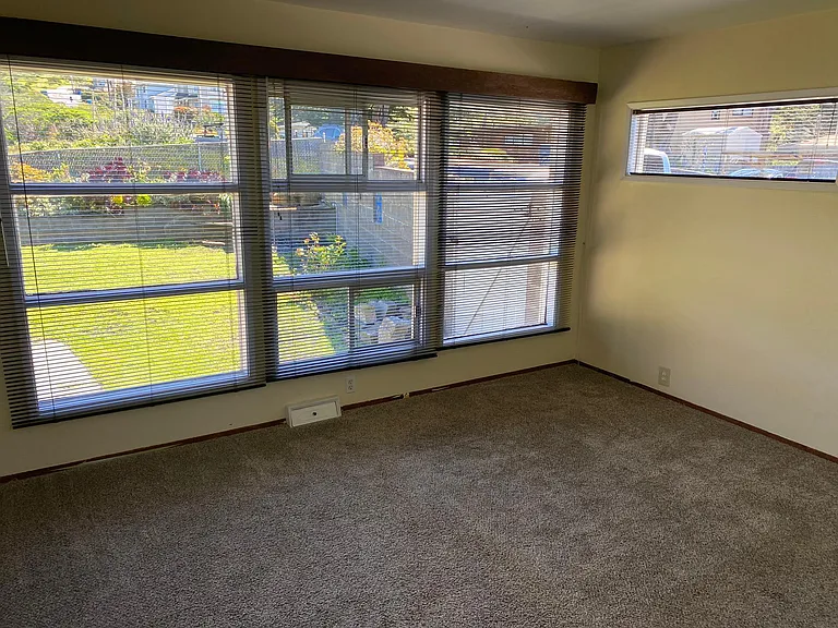 635 Talbot Ave — Photo 6