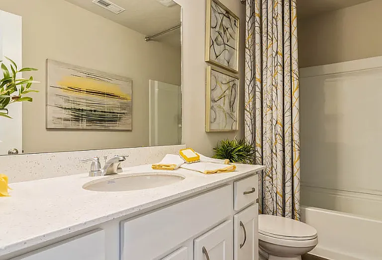 869 NE Traverse Dr — Photo 7
