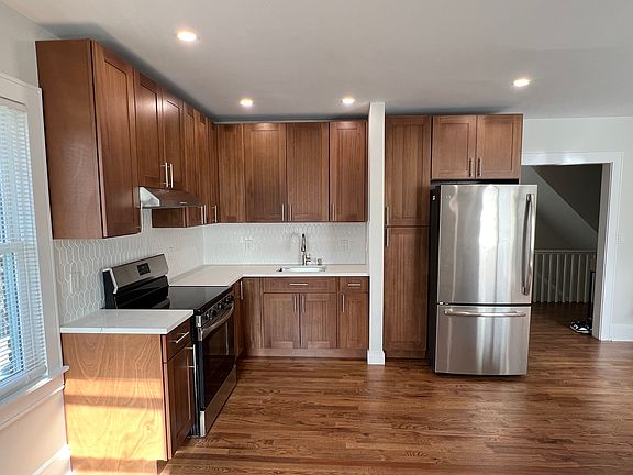 5th image of 1 Fairview Ave #2