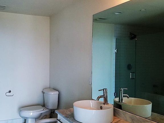 5th image of 888 Biscayne Blvd APT 1709