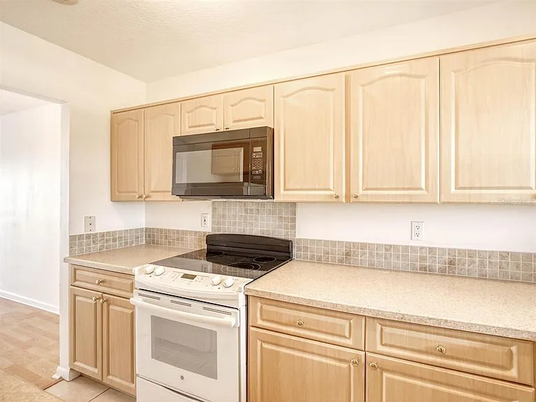 4939 Floramar Ter #912 — Photo 10