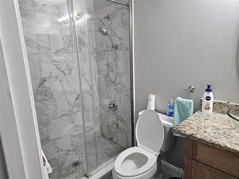 557 Eagle Ct — Photo 13
