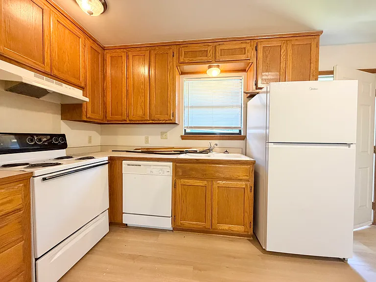 385 S Teehee Dr #1 — Photo 14