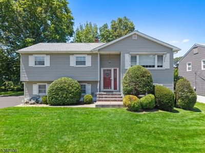 87 Larkspur Ln, Clifton, NJ, 07013