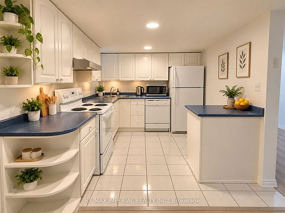 2nd image of 493 Blackstock Rd #2