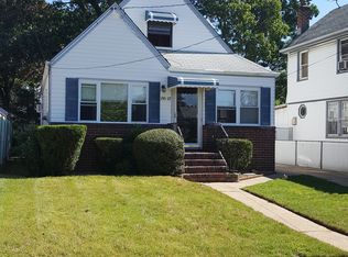 24603 137th Ave, Rosedale, NY 11422