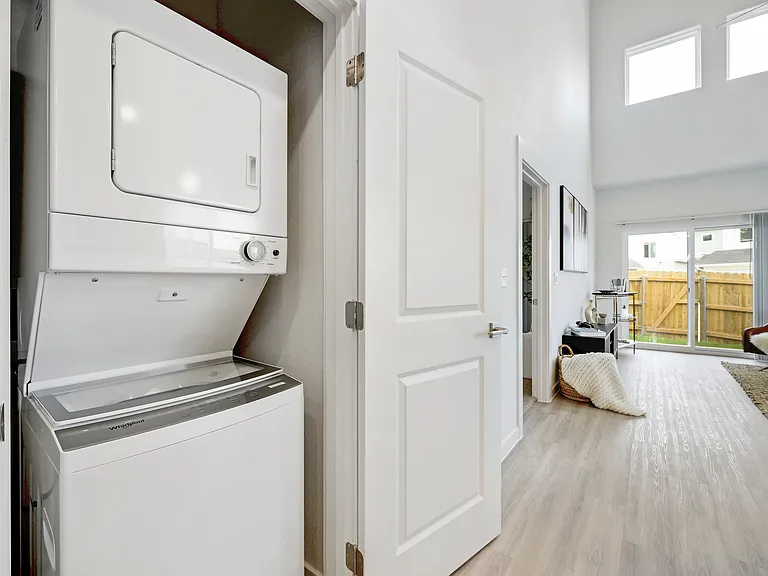 Equinox Townhomes at New Braunfels — Photo 6