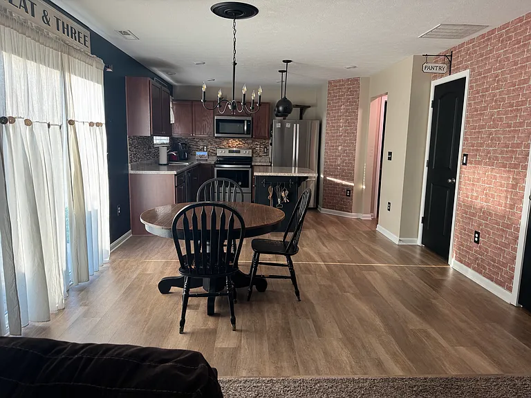 11104 Remembrance Ln — Photo 8
