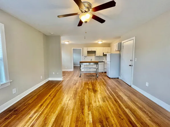 3713 Summit St, Kansas City, MO