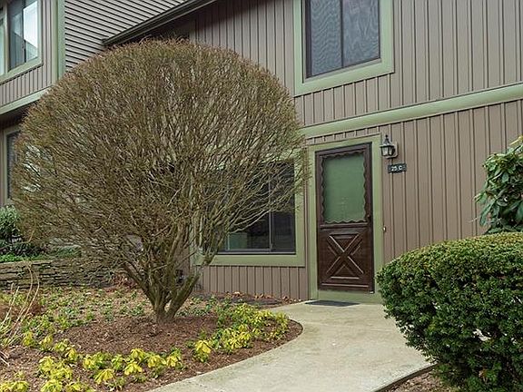 2nd image of 25 Cliffside Dr Unit C