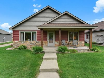 1836 Greenwood Valley Dr, River Falls, WI, 54022