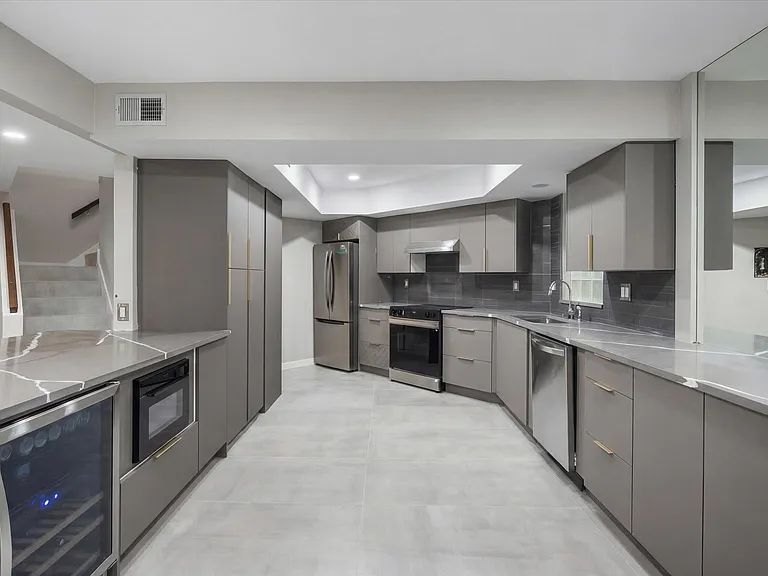 4348 Hazel Ave #B — Photo 7