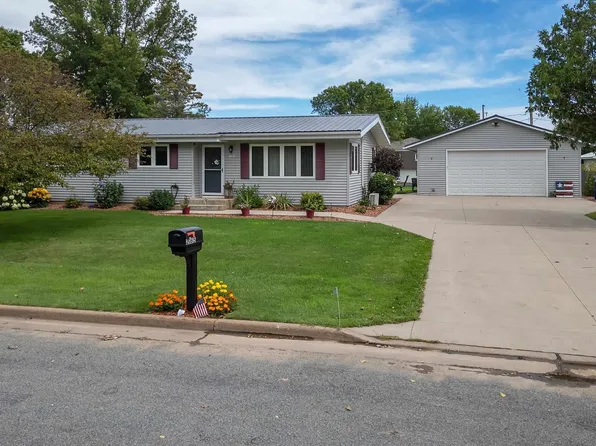 211615 MUNDT DRIVE, Stratford, WI 54484