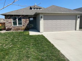 103 Stoneybrook Cir SW, Spencer, IA 51301