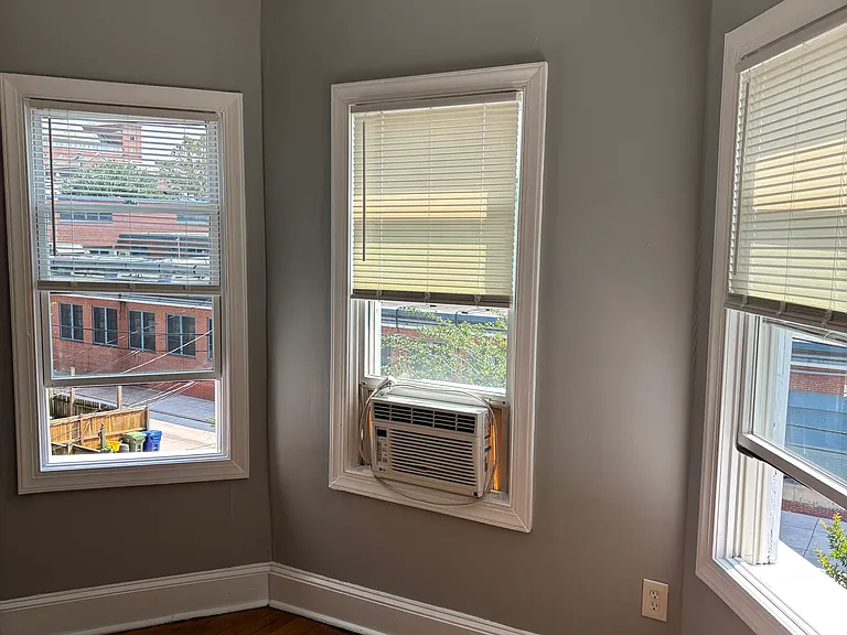 1526 W Mount Royal Ave #3R — Photo 8