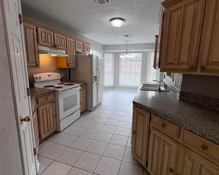 5316 Pebblestone Dr — Photo 8