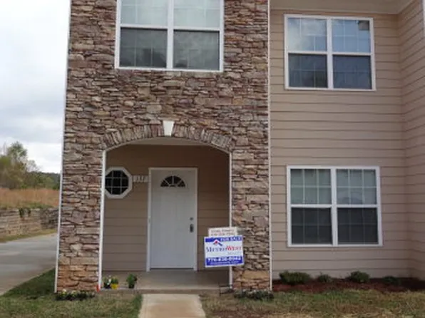 137 Nizzear Ln, Carrollton, GA 30117
