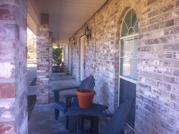 3rd image of 230 E Wayside Dr