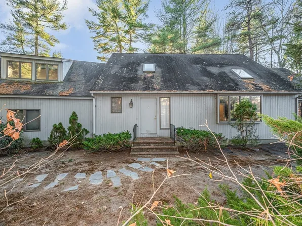 47 Woodcock Ln, Marlborough, MA 01752
