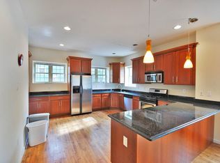 375 Carmita Ave, Rutherford, NJ 07070