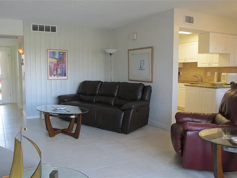 7193 W Country Club Dr N #138 — Photo 7