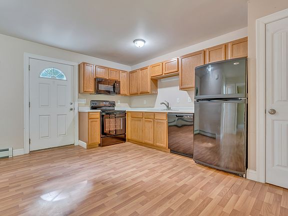 3rd image of 175 & 177 Maine St #177