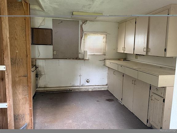 5th image of 3121 W Stein Rd