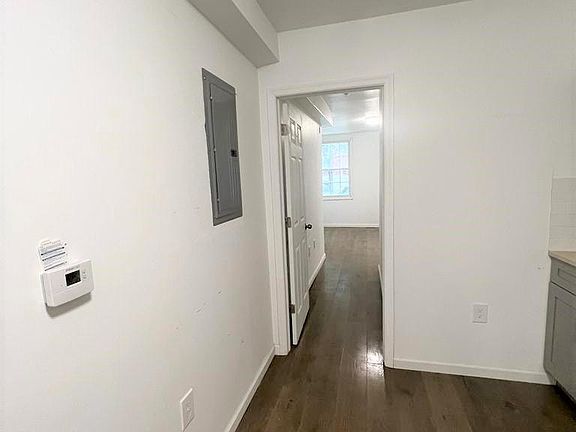 4th image of 1015 Spruce St Floor 1
