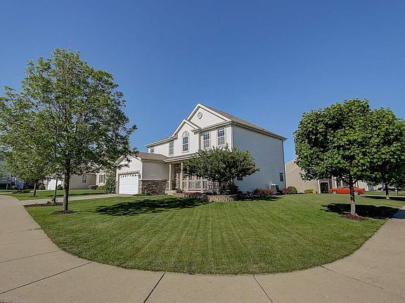 2nd image of 445 Crestwood Dr