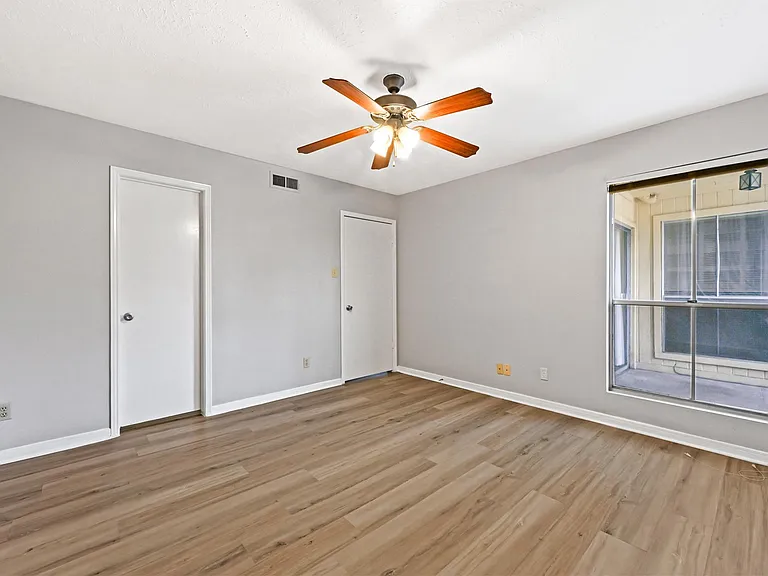 800 Post Oak Blvd #75 — Photo 12