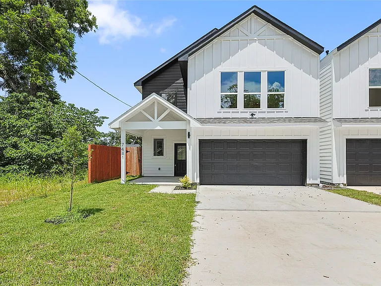 7413 Charlie St — Photo 2