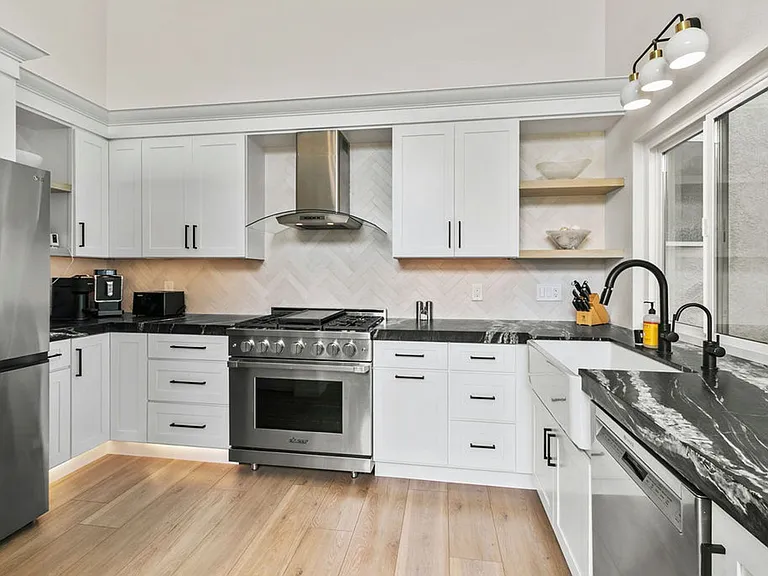105 Palm Beach Ct — Photo 9