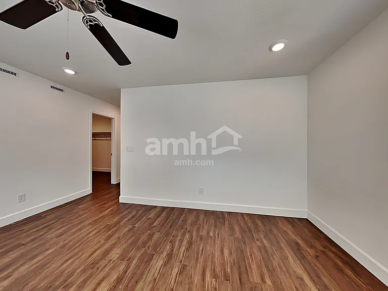 10413 Medusita St — Photo 11