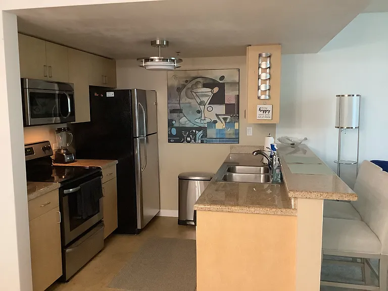 425 W Beech St #622 — Photo 4