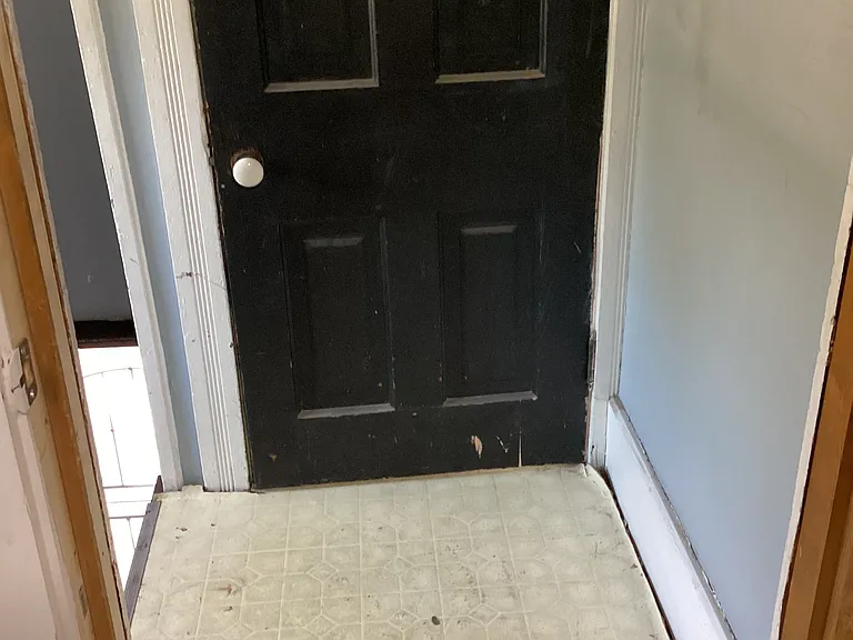 Harvard Ave — Photo 16