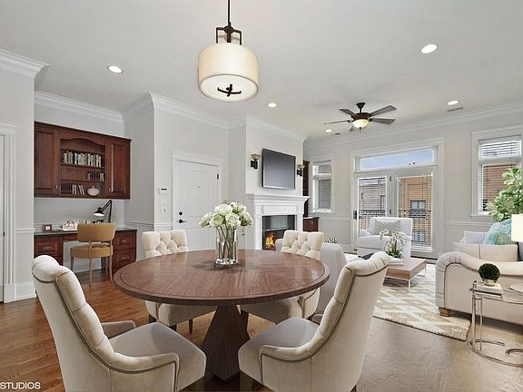 3rd image of 3021 N Southport Ave APT 3A