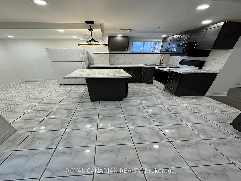 312 Coronation Dr #BASEMENT — Photo 10