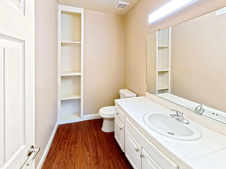 175 N Pollasky Ave #105 — Photo 6