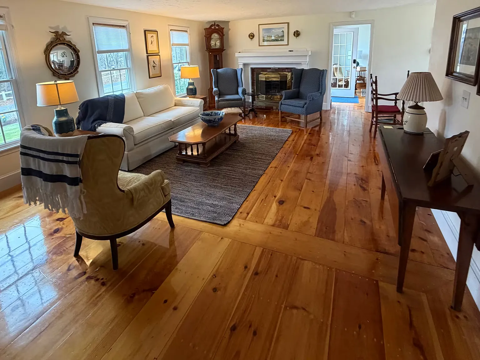 3 bed, 2108 sqft, $3,800 — Photo 3