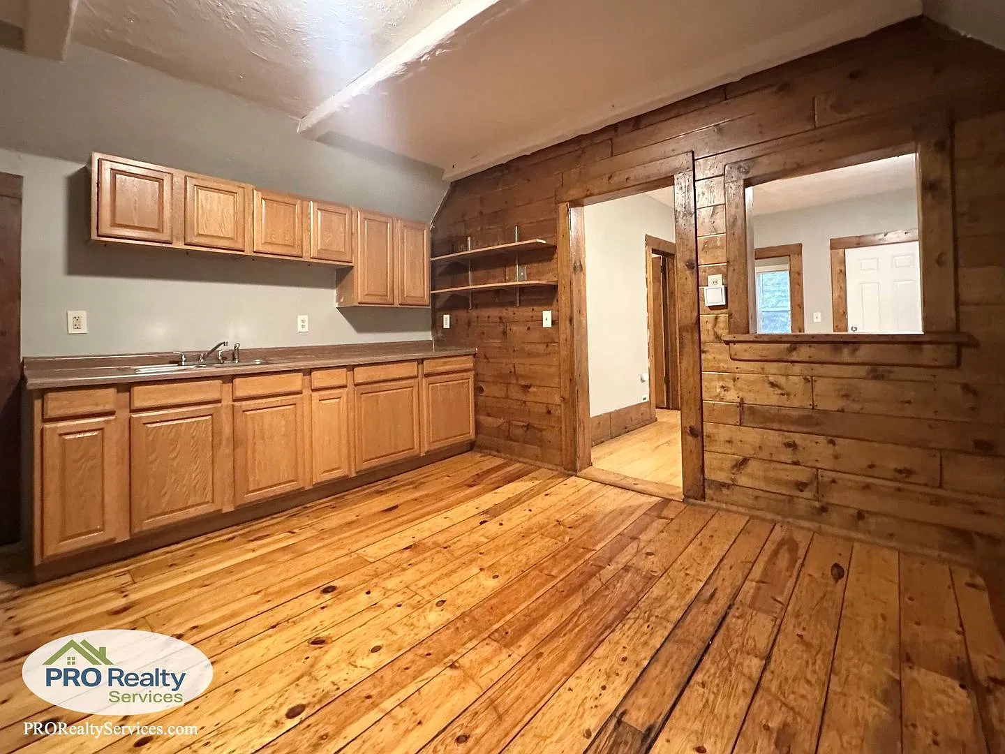 2208 2nd St NE #2 — Photo 3