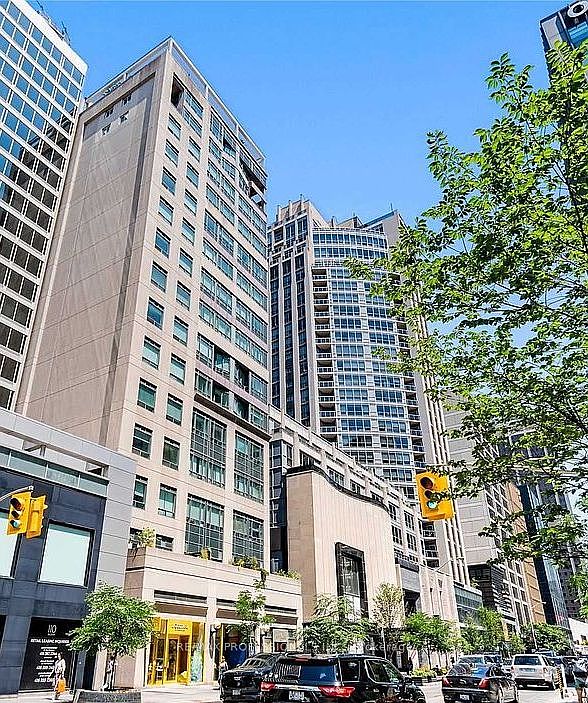 1st image of 102 Bloor St W #305