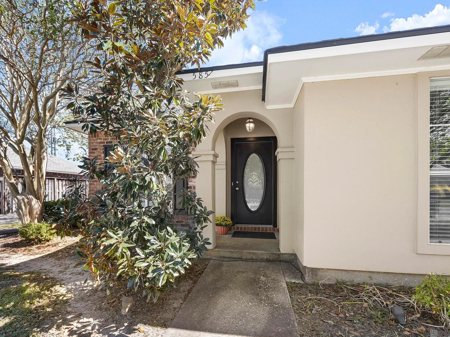 3 bed, 1511 sqft, $2,200 — Photo 3